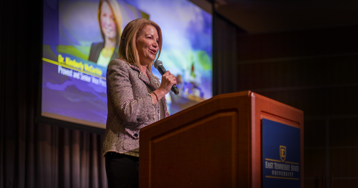 博士。 McCorckle at the 2023 供应链 Summit