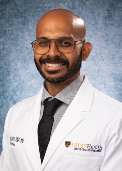 Photo of 苏米亚·耶拿，医学博士