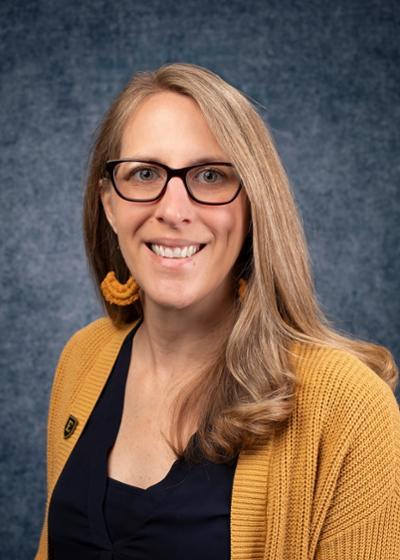 Photo of Dr. Heather Levesque